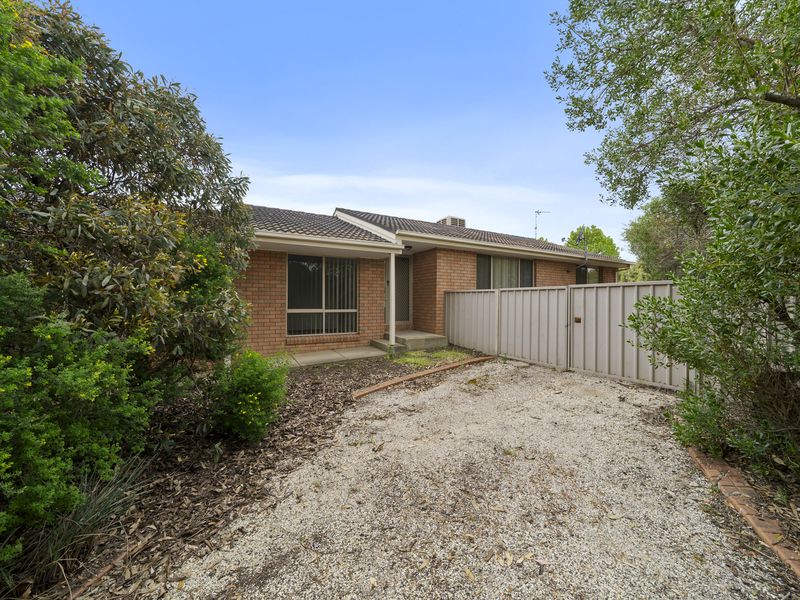 8 Kennedy Court, Seymour