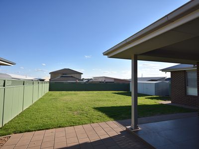 9 Brook Court, Dubbo