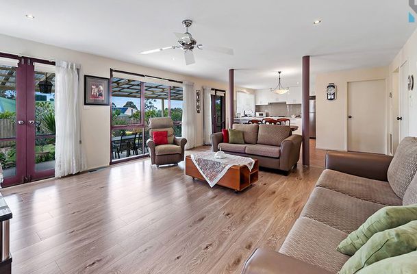 76 Ravenhill Boulevard, Roxburgh Park