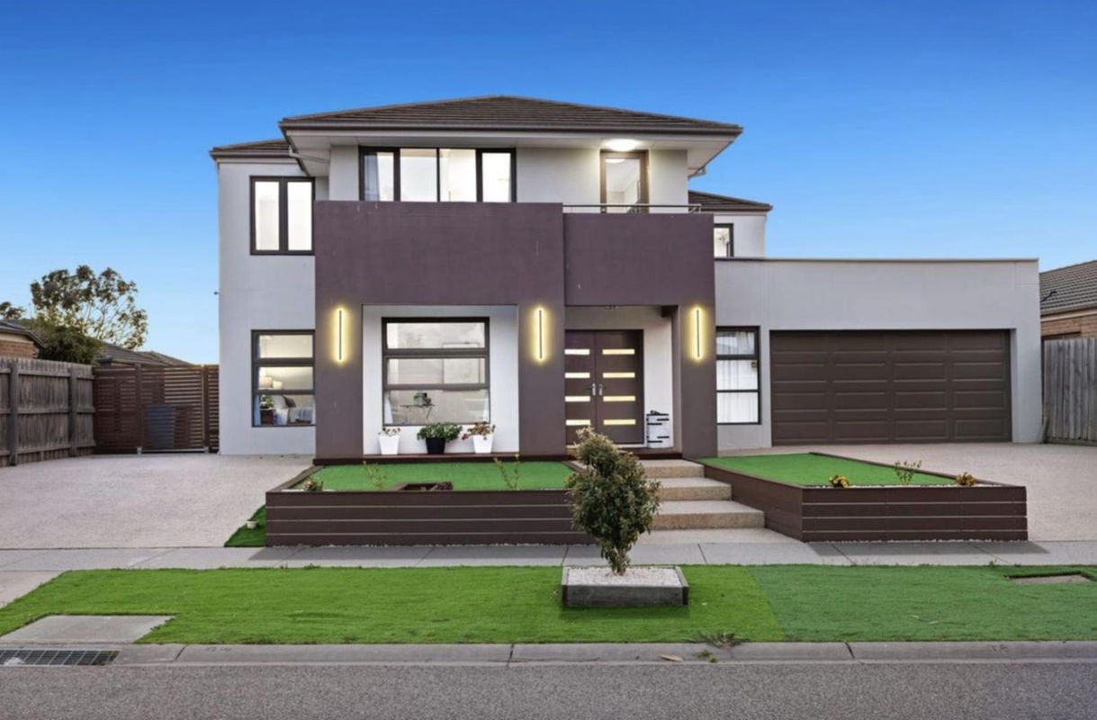 3 Waltzing Drive, Lynbrook