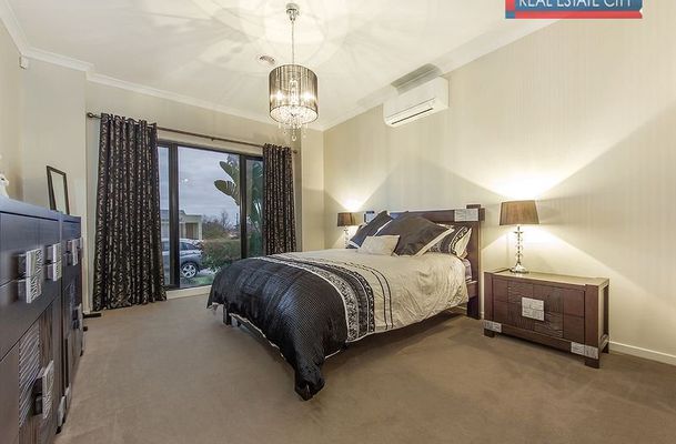25 Pinnacle Drive, Craigieburn