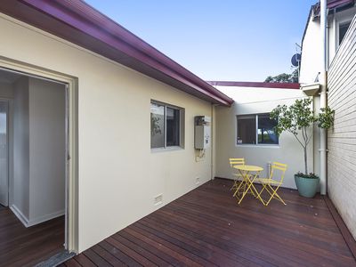 21 Sutherland Close North, Guildford