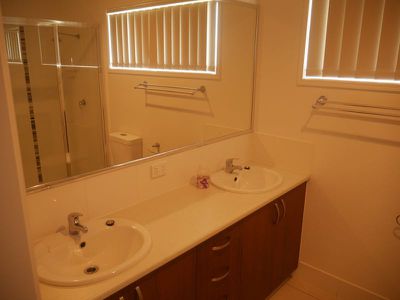 106-108 Rosella Parade, Kingaroy