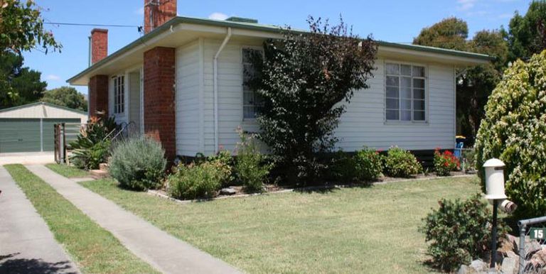 15 Elizabeth Street, Euroa
