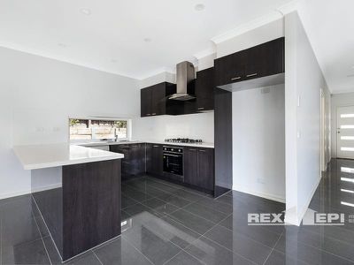 8 Pistachio Close, Hampton Park