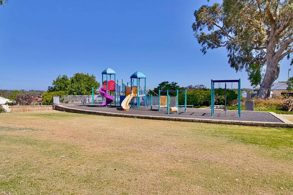 5 Diamondbird  , Baldivis
