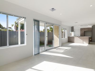 91 Twickenham Drive, Kingsley