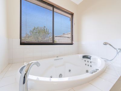 7 Verona Cres, Falcon