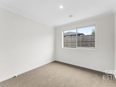 212 Saint Germain Boulevard, Clyde North