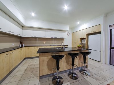 15 Hawksbury Crescent, Wakerley