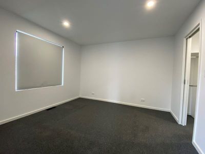 1 / 5 North Crescent, Heidelberg West