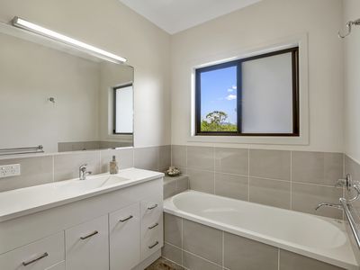 6 Channel Court, Pie Creek