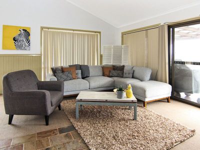 30 Belton Way, Forster