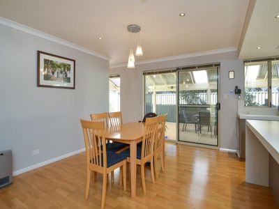 4 Buchanan Court, Somerville