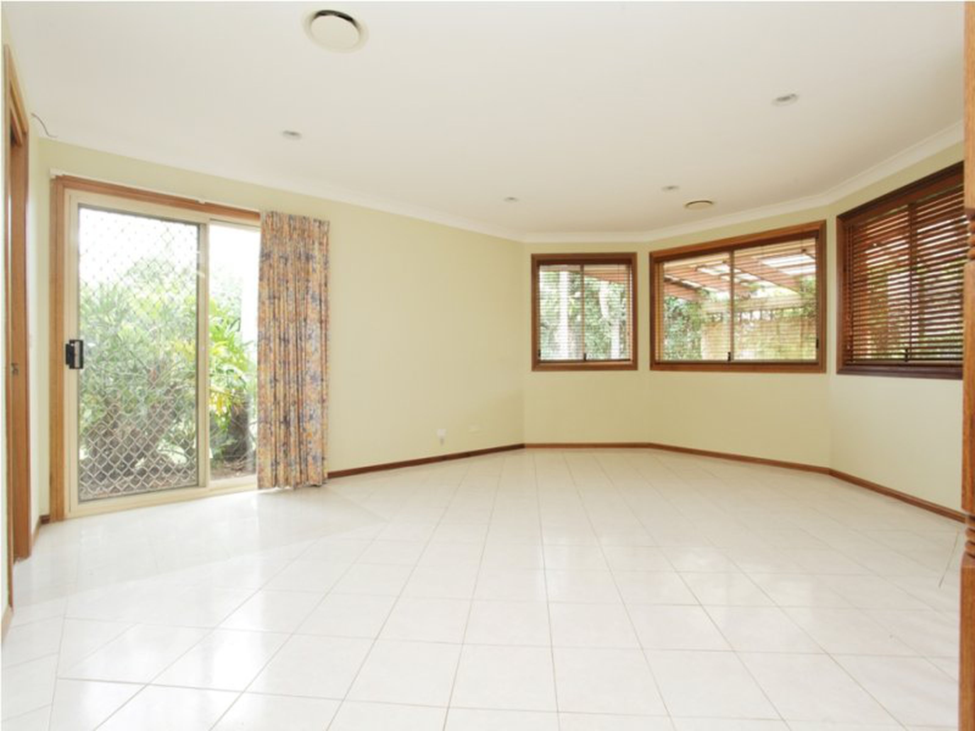 5 Harrower Place , GLENMORE PARK