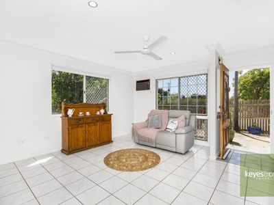 1 / 18 Redpath Street, North Ward