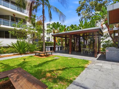 A108 / 6 Ave Of Oceania, Newington