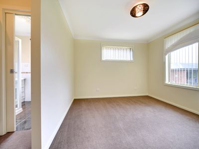 1 / 6 Beaufort Street, Somerset