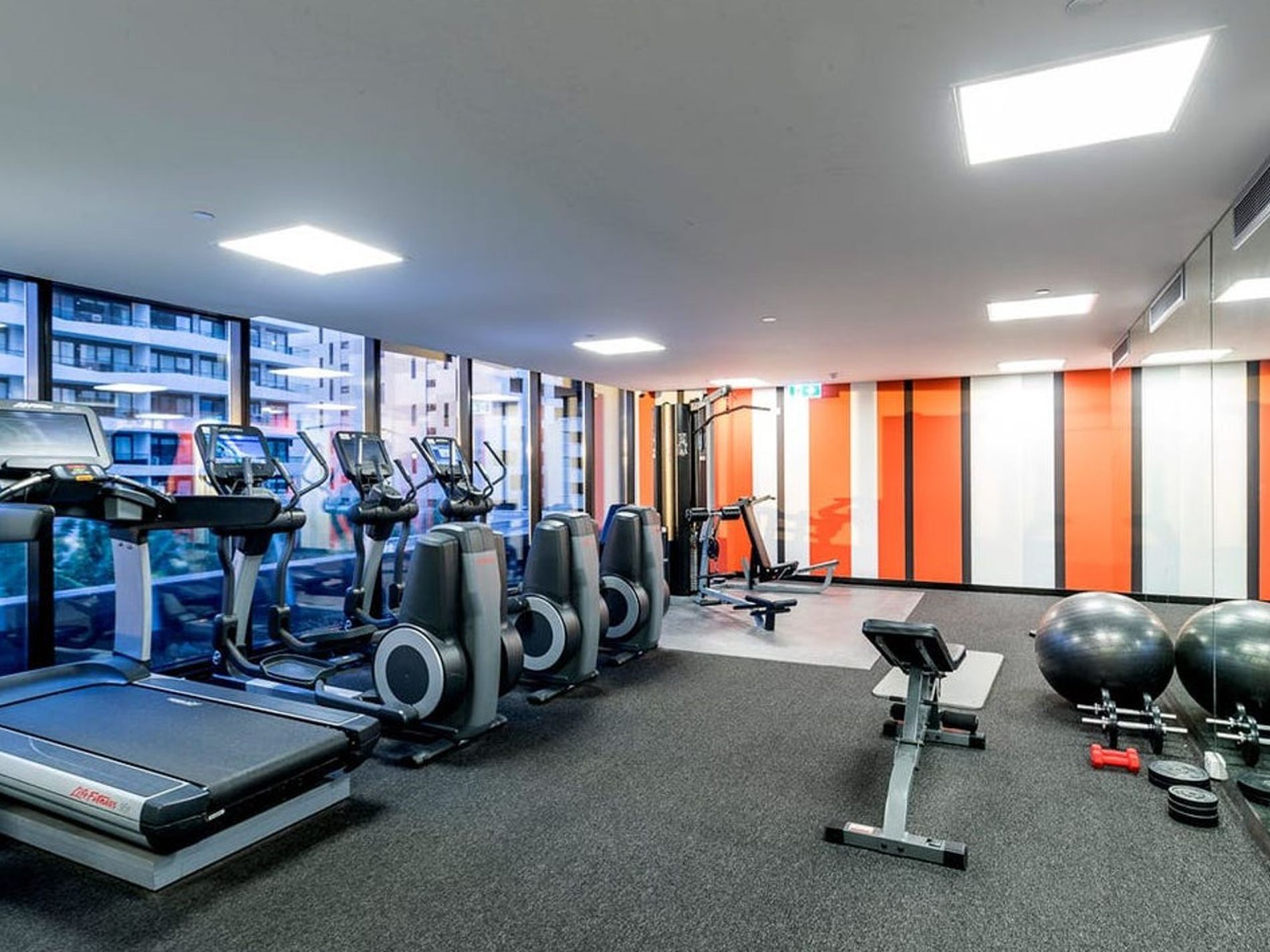 205 / 229 Toorak Road, South Yarra