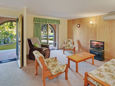 40 Tarcoola Avenue, Mooloolaba
