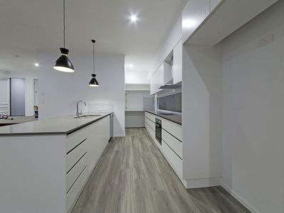 142 Kamarin Street, Manly West
