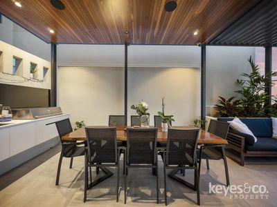 1 / 30 Mariners Drive, Townsville City