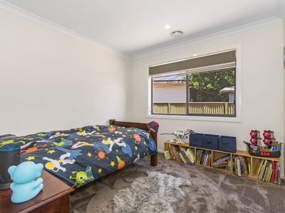 2 Longmore Street, Kangaroo Flat