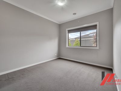 18 Manning Circuit, Tarneit