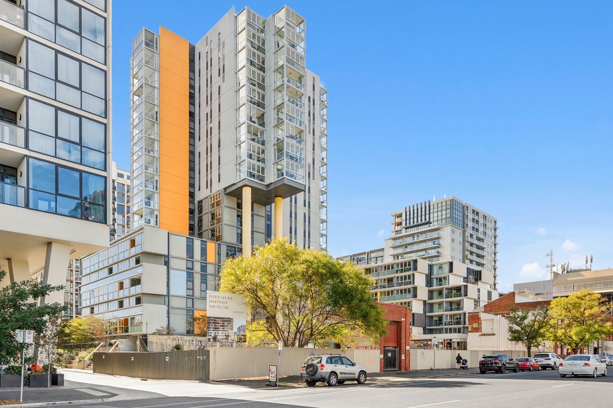 613 / 10 Balfours Way, Adelaide