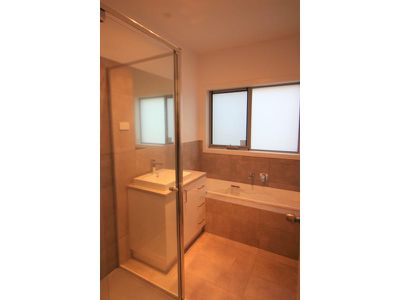 1 / 13 Hughes Street, Bell Park