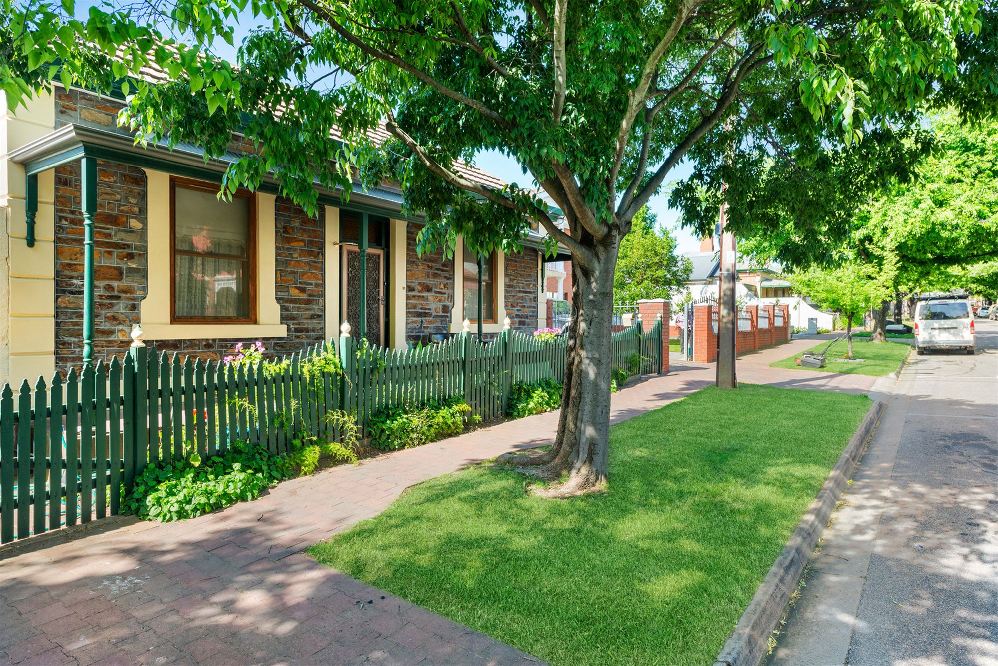18 Myrtle Street, Prospect