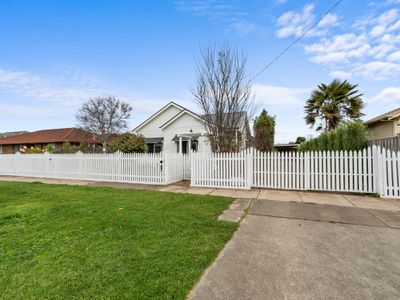 489  Raymond Street, Sale