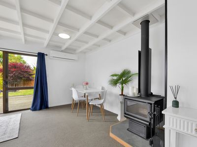 1 / 1 Windlesham Place, Wakefield