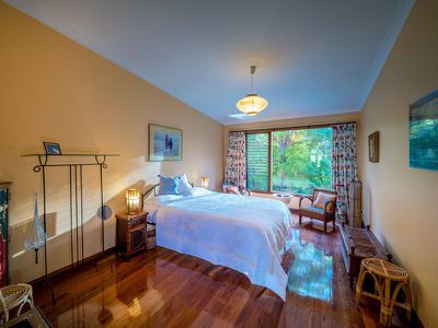 486 Davis Road, Jiggi