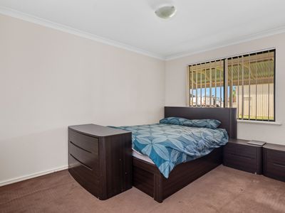 27 Riseberry Way, Somerville