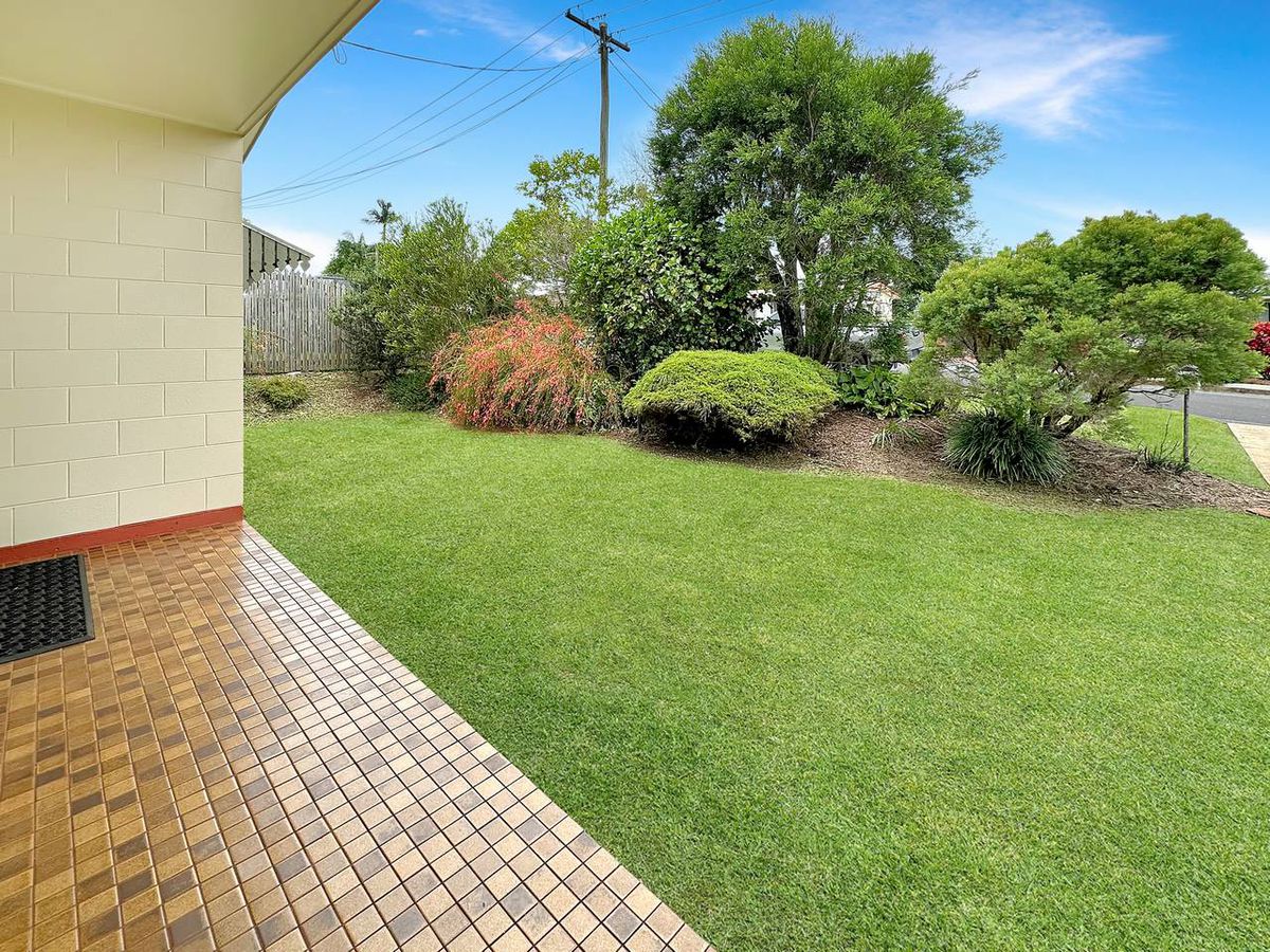10 Azalea Street, Atherton