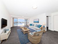 135 Macquarie Street, Teneriffe