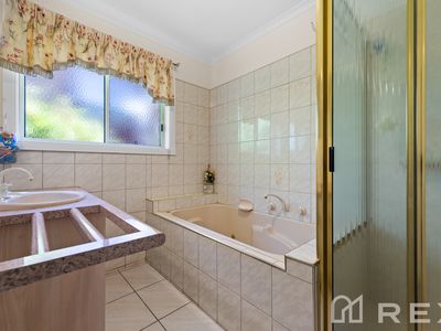 12 Basin-Olinda Road, The Basin
