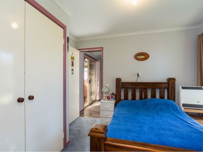 11 Charinga Drive, Werribee