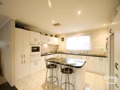 74 The Parkway, Hampton Park