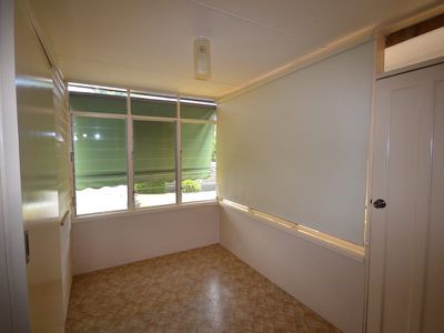 83 Lakeside Avenue , Mount Beauty