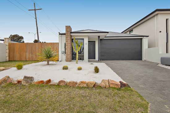 12 Claret Loop, Woodvale
