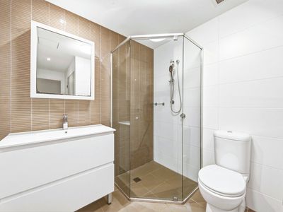 304 / 6  Avenue Of Oceania , Newington