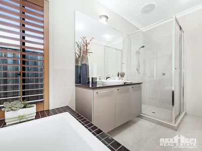 8 Baddeley Circuit, Cranbourne North