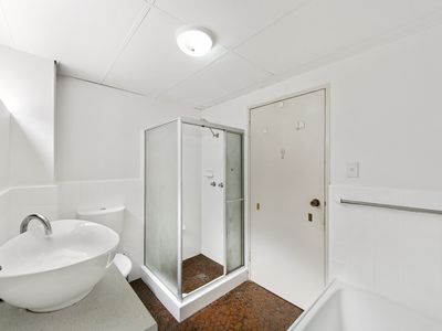 2 / 13 Ball Avenue, Eastwood