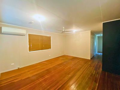 8 Armstrong Crescent, Dysart