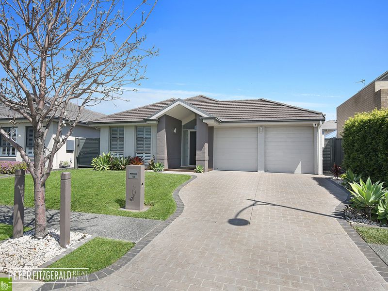 18 Athanlin Avenue, Haywards Bay