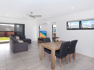 1 / 46 Burnet Circuit, Caloundra West