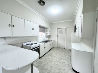 15 Gardinia Street, Beverly Hills