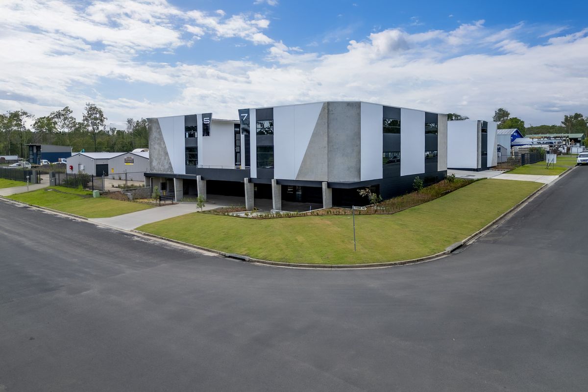 11 / 10 Think Road, Townsend